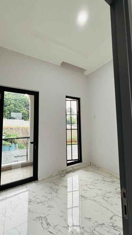 rumah elegan dalam cluster di cibubur city