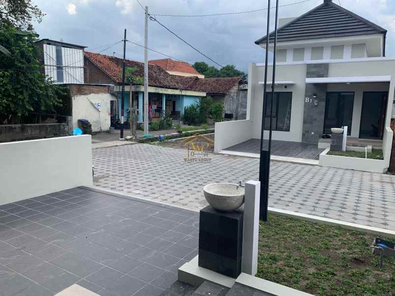 rumah elegan siap huni view pedesaan strategis