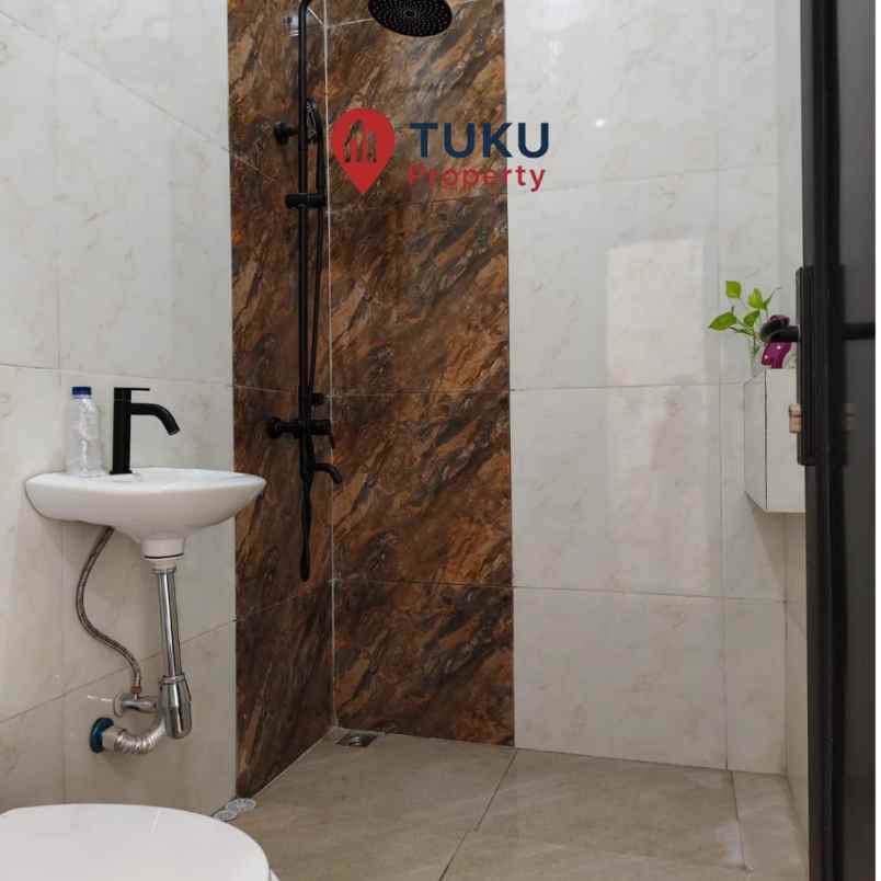 rumah full renovasi bangunan baru