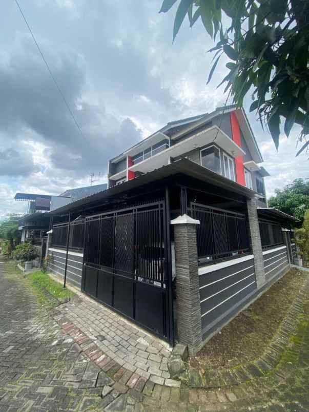 rumah hook siap huni lokasi tasikmadu malang