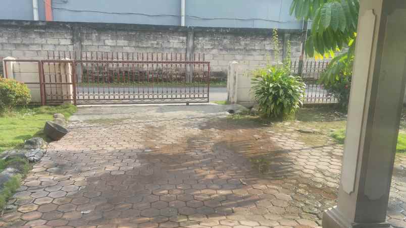 rumah jl soekarno hatta gg