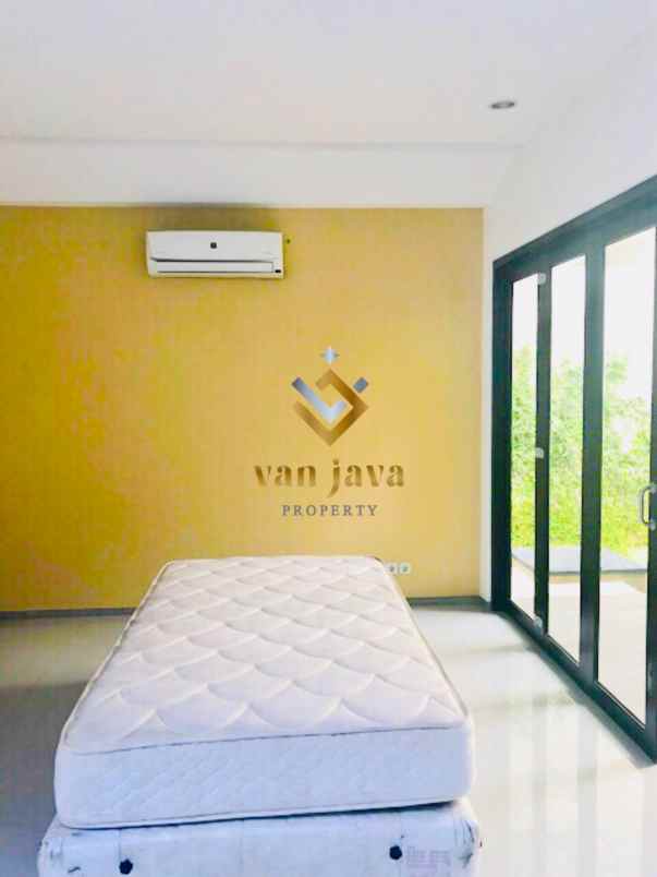 rumah kebon baru tebet