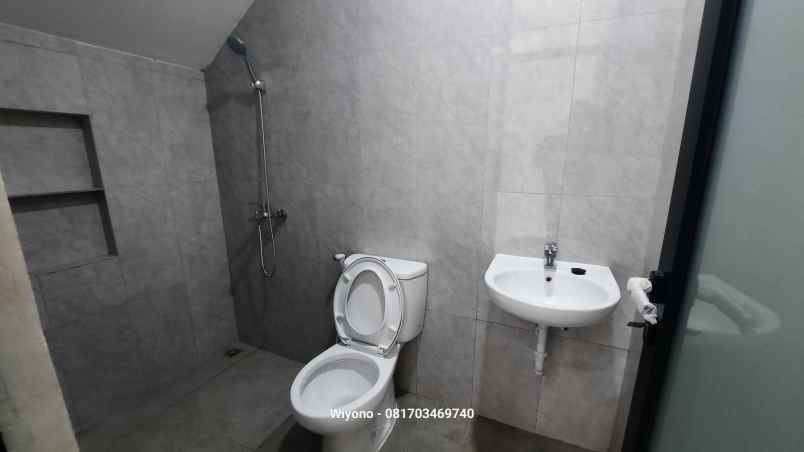 rumah klampis anom klampis indah wisma mukti surabaya