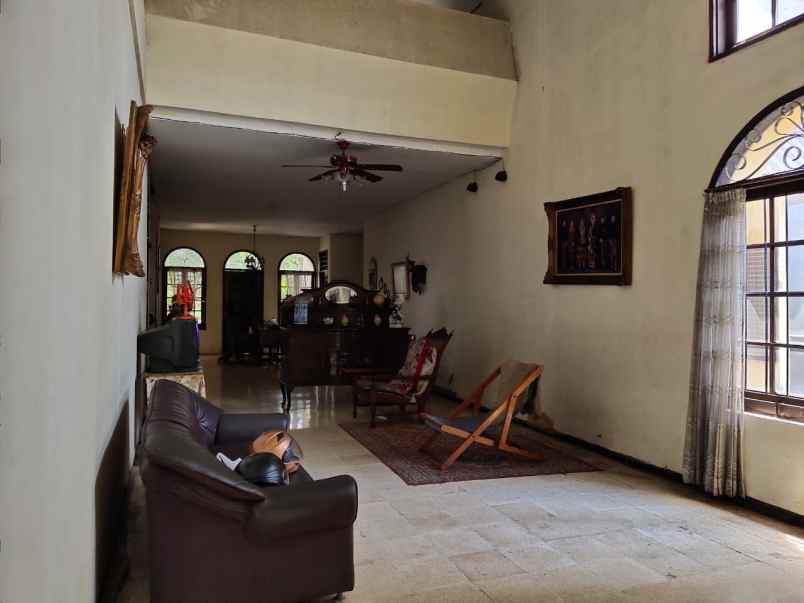 rumah komersil pejaten raya dijual murah di bawah njop