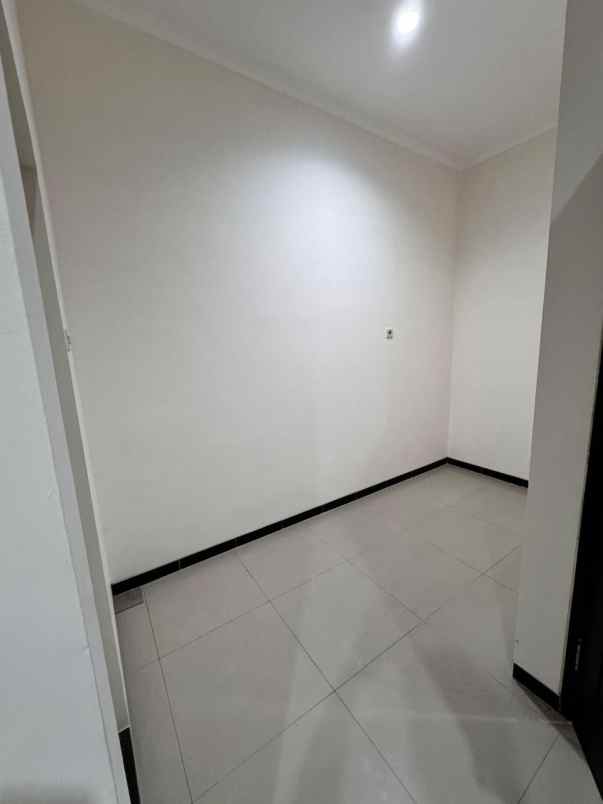 rumah lebak arum kenjeran row 2 5 mobil