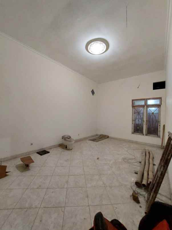 rumah luas dan mewah daerah singosari malang