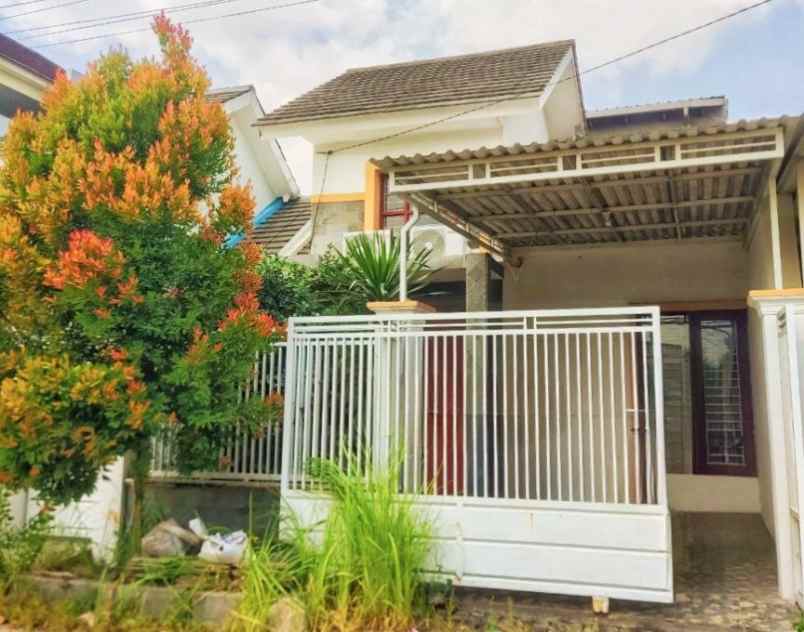 rumah manis di grand aloha wage sidoarjo