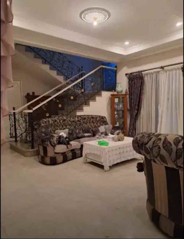 rumah mewah 800m duren sawit kolam renang langka