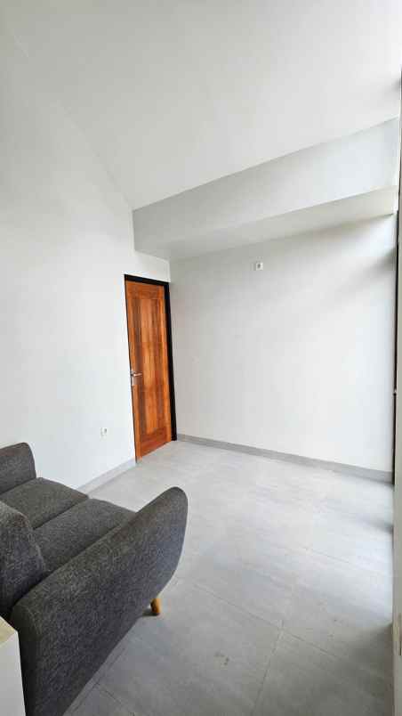 rumah mewah dekat mol dan tol di pancoran mas depok