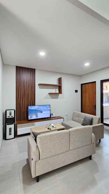 rumah mewah dekat mol dan tol di pancoran mas depok