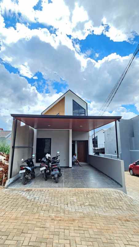 rumah mewah dekat mol dan tol di pancoran mas depok