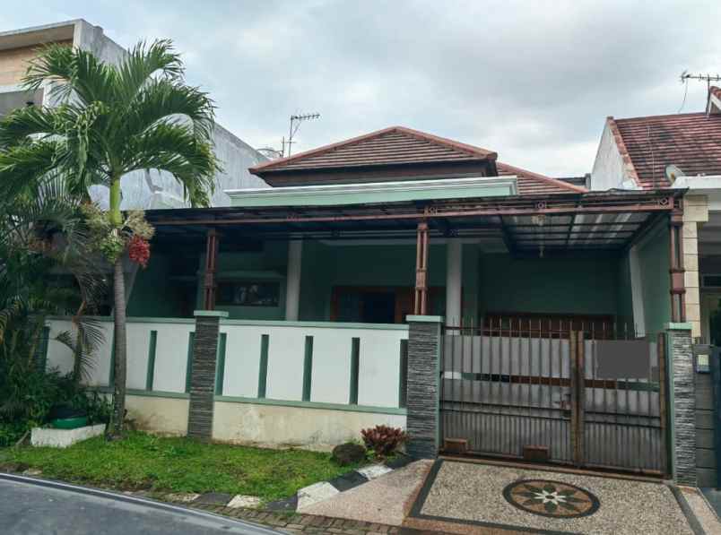 rumah mewah di permata jingga lowokwaru kota malang