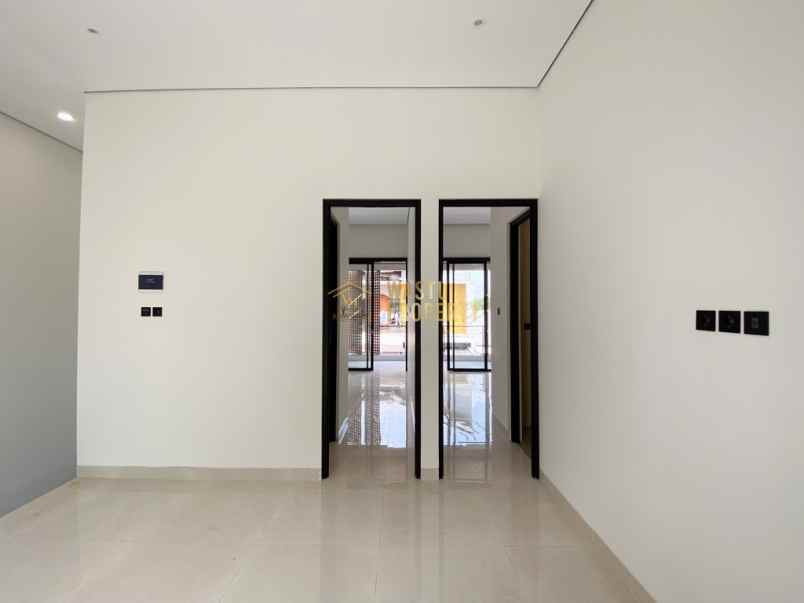 rumah mewah dijual dekat monjali