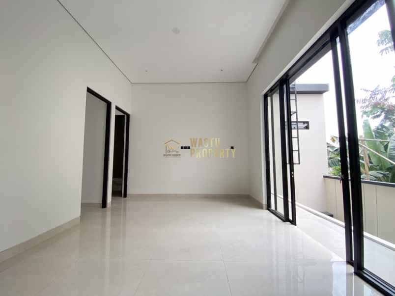 rumah mewah dijual dekat monjali