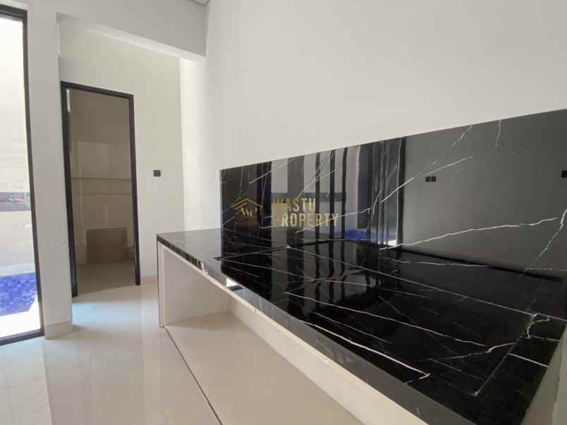 rumah mewah dijual dekat monjali