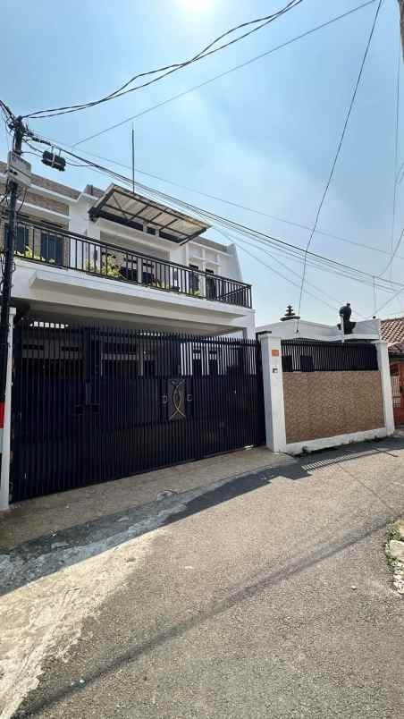 rumah mewah pasar rebo jaktim