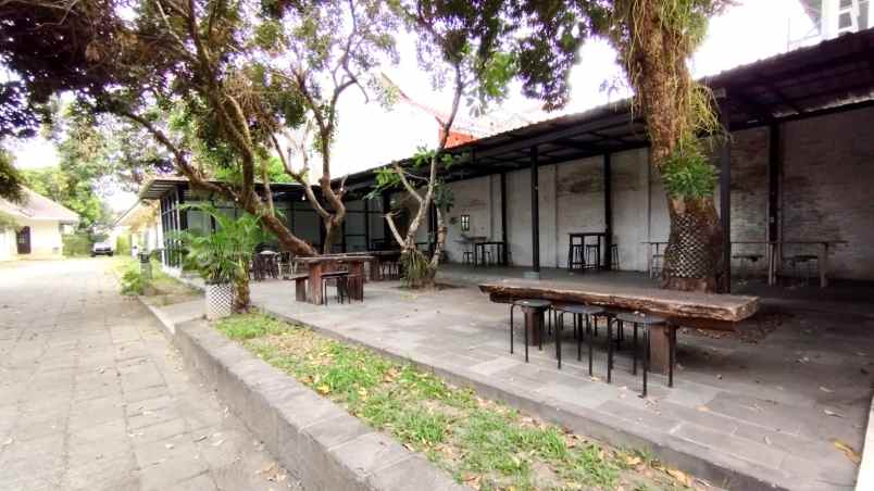 rumah mewah samping kampus ugm