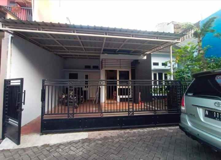 rumah minimalis full furnished di sukun malang