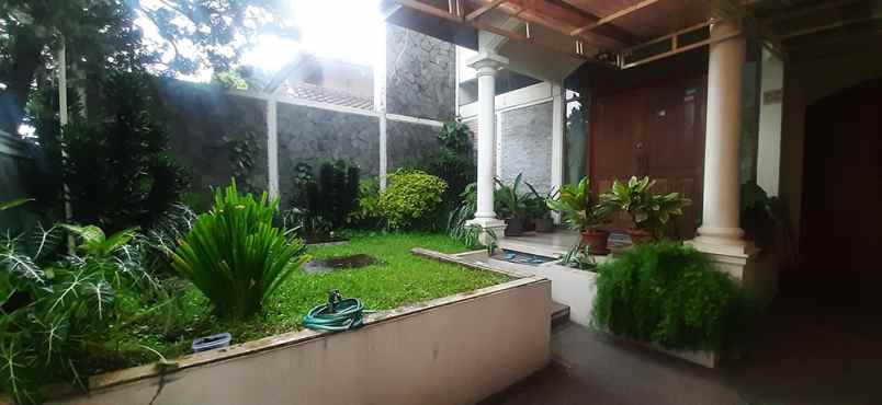 rumah modern classic di dago asri residence bandung