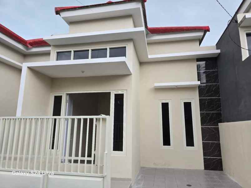 rumah murah siap huni medokan surabaya