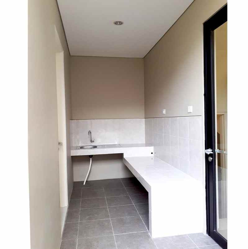 rumah northwest lake citraland caspian minimalis