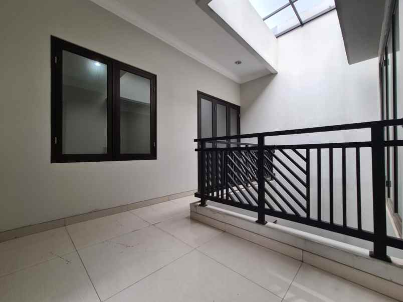 rumah pejaten jakarta selatan