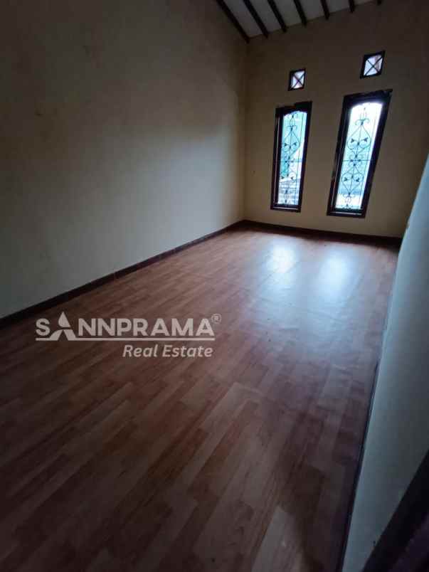 rumah second di bukit sawangan depok 400 jt reno