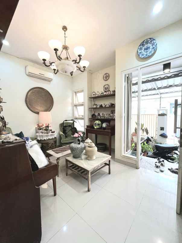 rumah second siap huni di ciganjur jakarta selatan