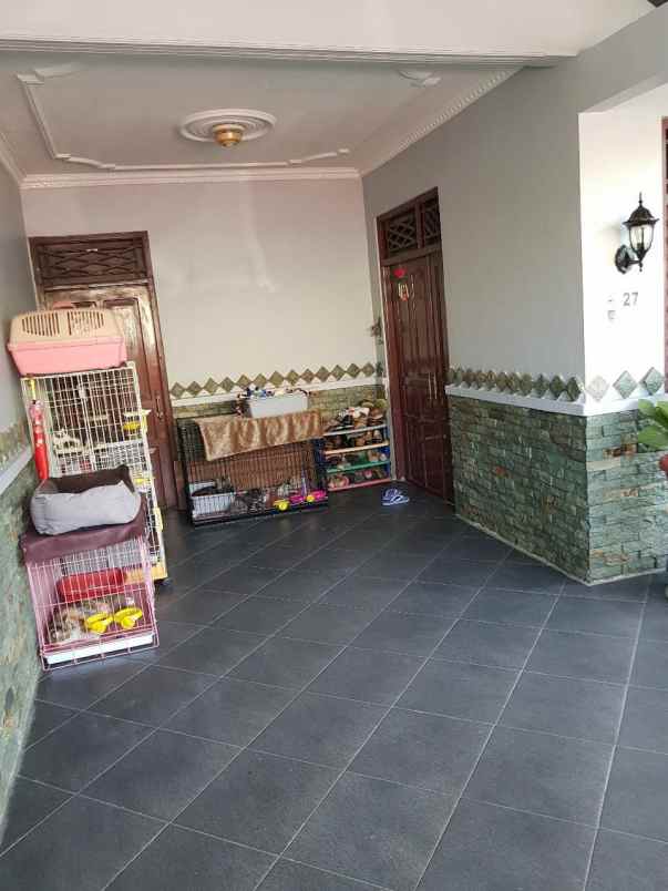 rumah second terawat di depok 2 tengah