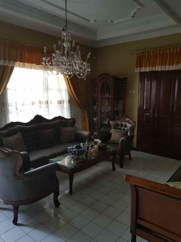 rumah second terawat di depok 2 tengah