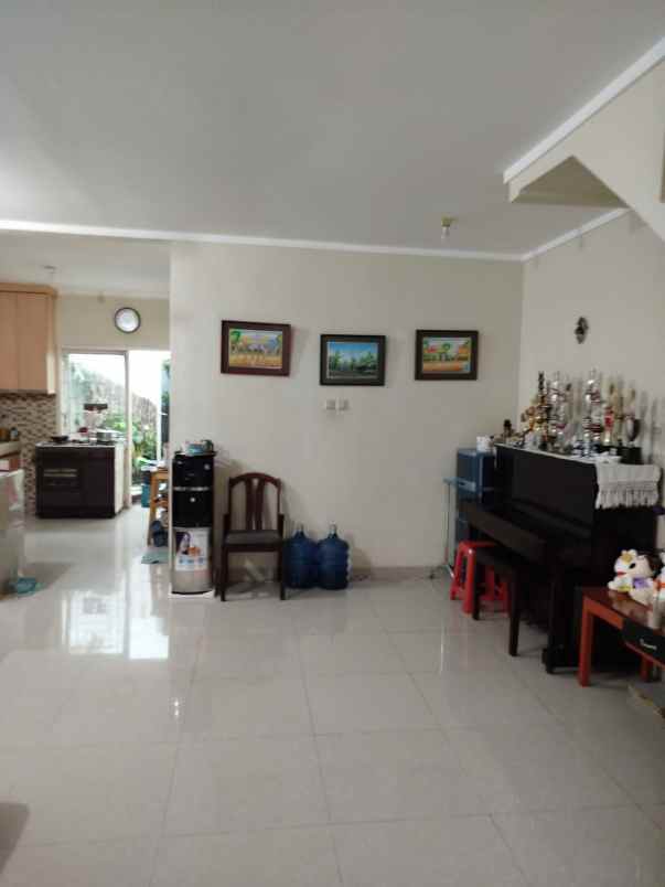 rumah semi furnish shm gading serpong tangerang
