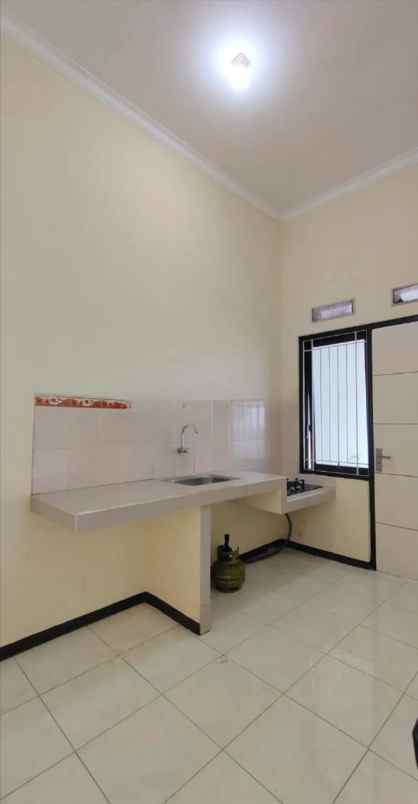 rumah siap huni 750 jutaan free furniture di malang