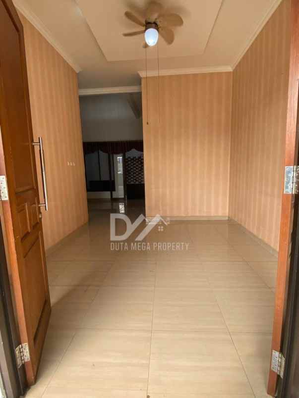 rumah siap huni dan bisa buat usaha di nusaloka bsd