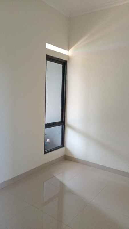 rumah strategis bebas banjir