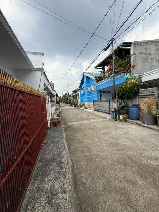 rumah strategis dekat stasiun lrt bekasi timur