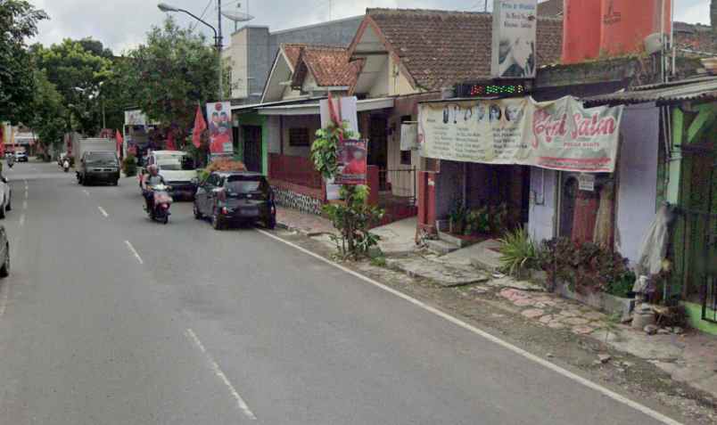 rumah strategis untuk usaha di salatiga