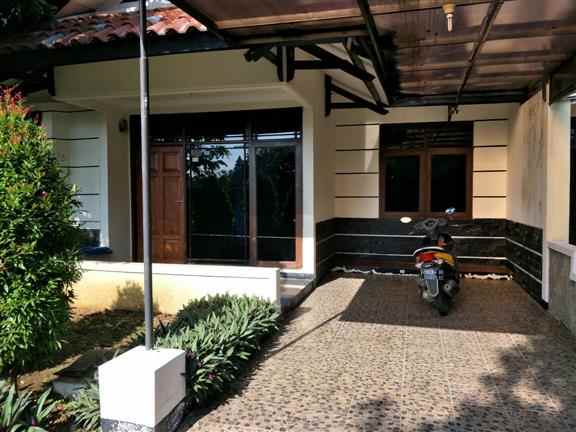 rumah tanah luas dalam perumahan di arcamanik