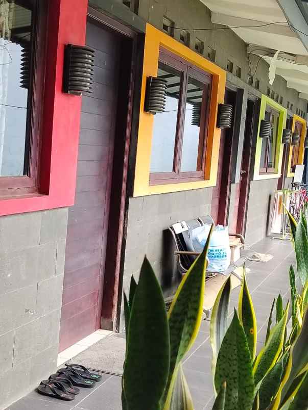 rumah terawat di mainroad setiabudi bandung