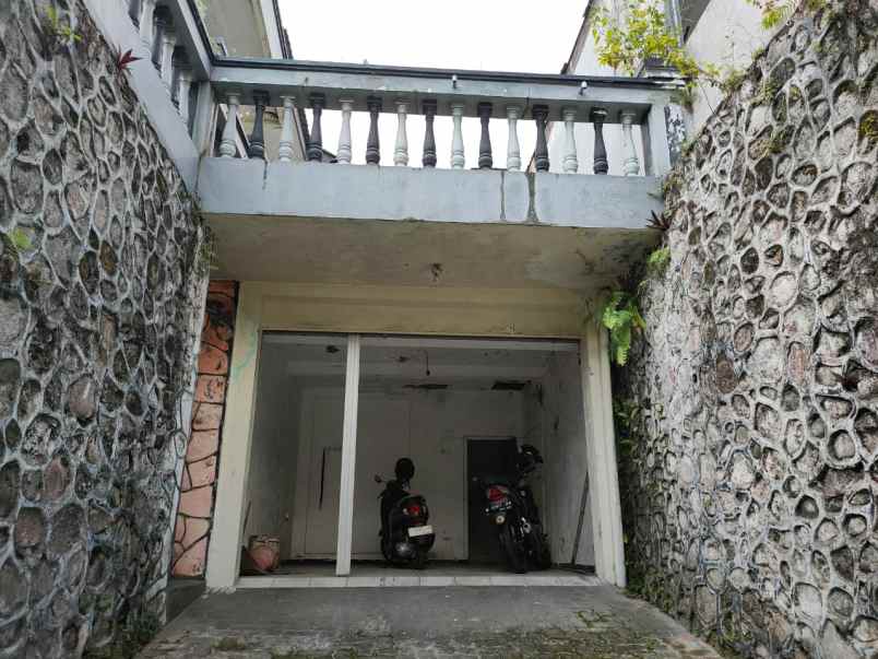 rumah vila bagus harga bagus di songgokerto kota batu