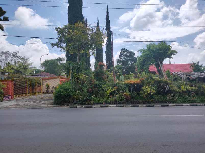 rumah villa tanah super luas di sidomulyo kota batu