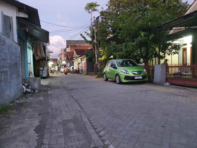 tanah samirono depan kampus uny