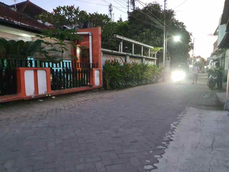 tanah samirono depan kampus uny