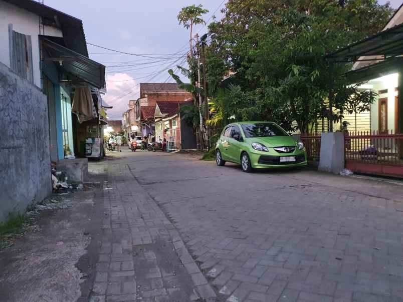 tanah samirono depan kampus uny