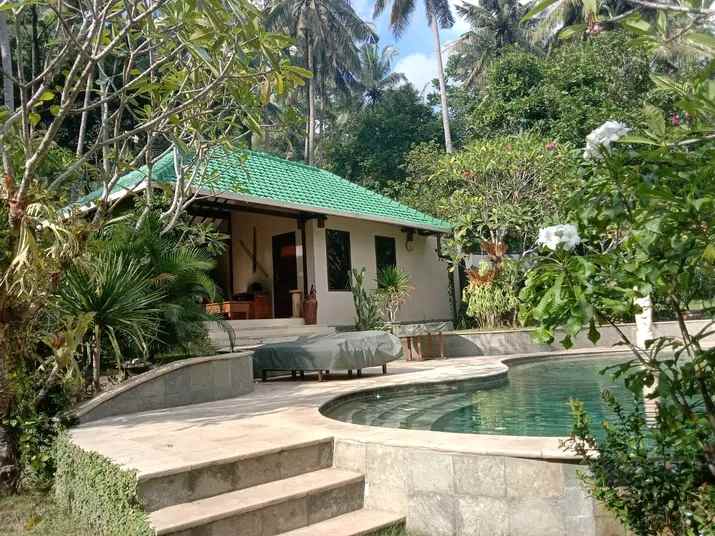 villa dijual cepat lokasi senggigi lombok