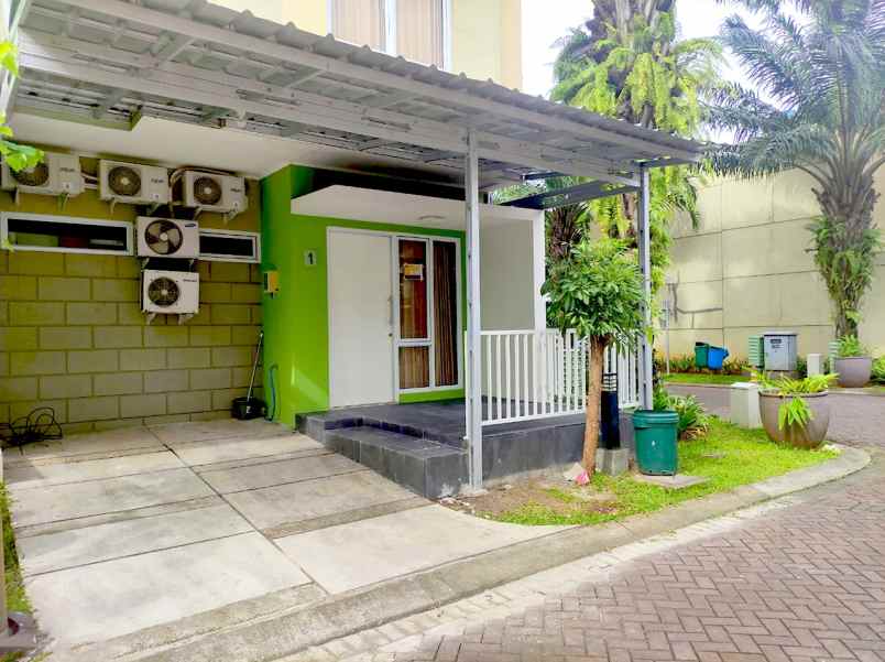 arcadia village rumah hook 5br