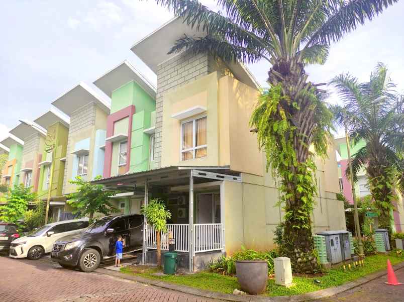 arcadia village rumah hook 5br