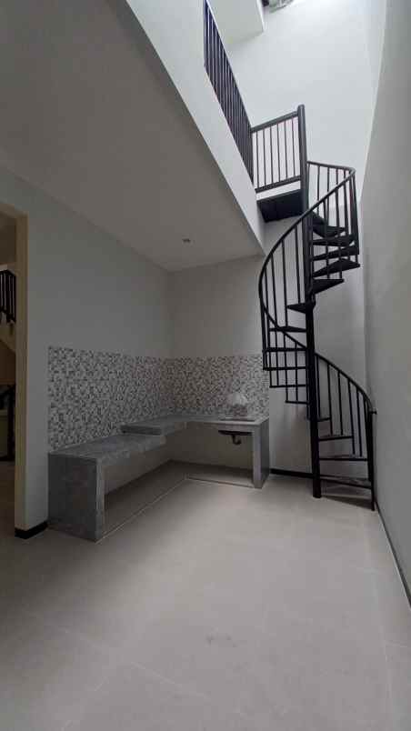 baru minimalis modern rumah ploso timur