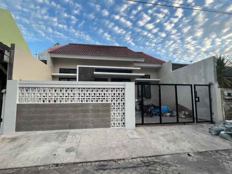 darmo indah selatan baru gress