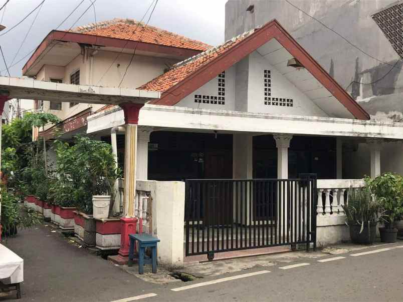 di jual cepat rumah cempaka putih jakpus