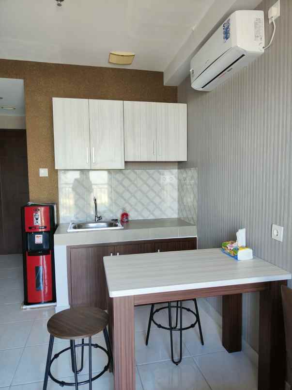 dijual apartemen full furnished di mekarwangi square